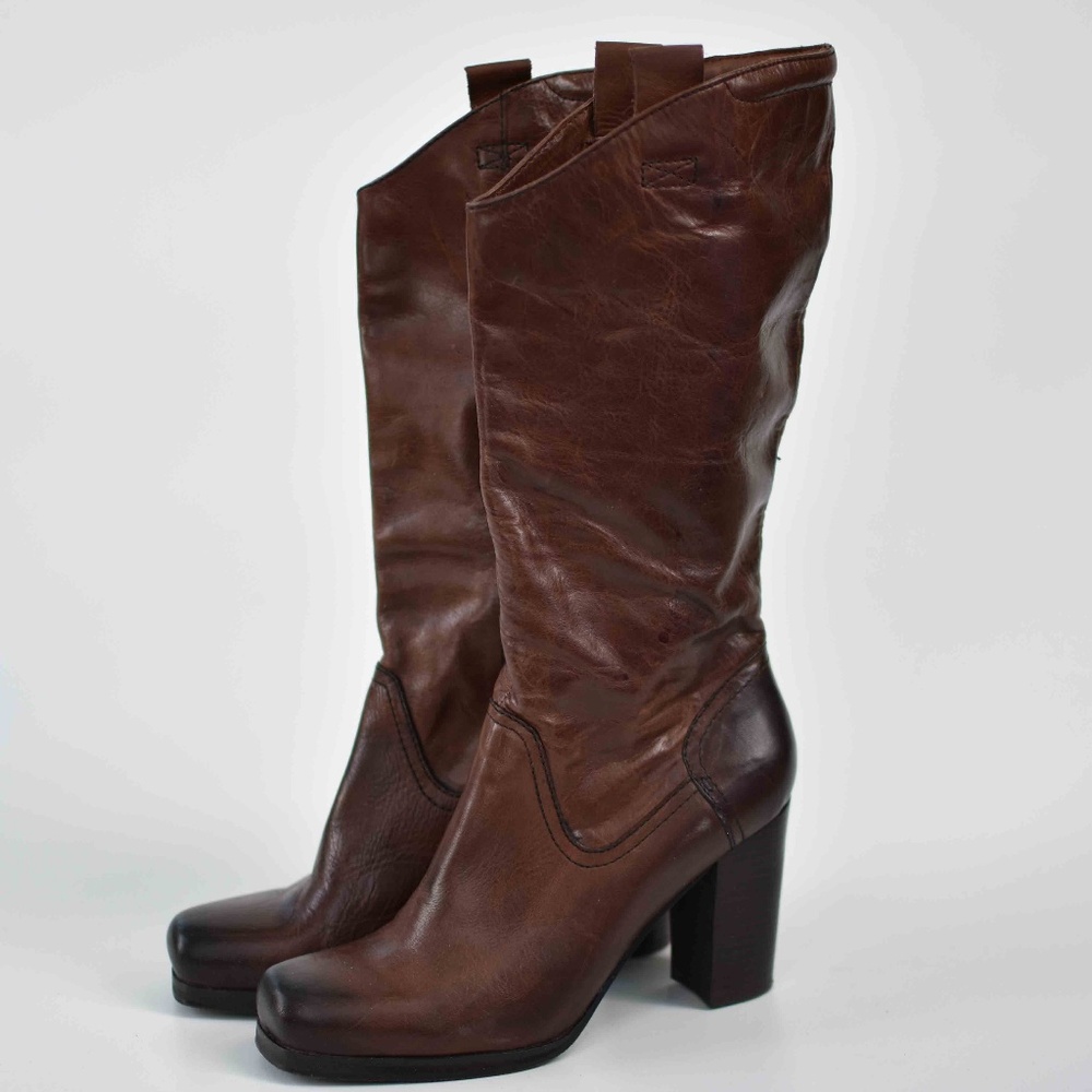 Nicole Govern Heeled Brown Boots
